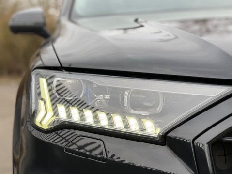 Audi SQ7 4.0 TDI V8 Vorsprung Tiptronic quattro Euro 6 (s/s) 5dr 20