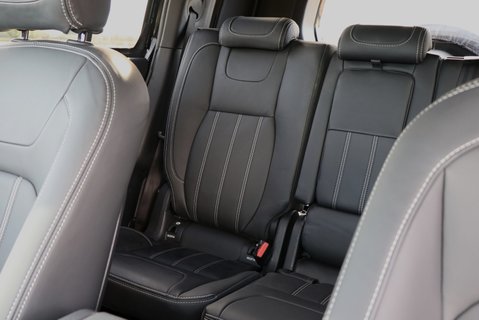 Defender 110 Commercial 2