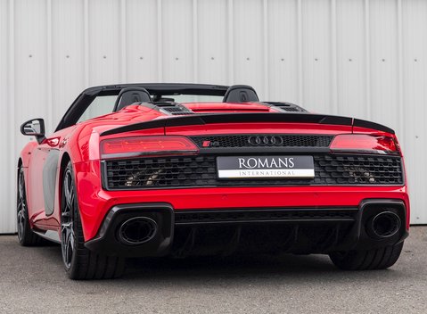 Audi R8 Spyder V10 Performance Carbon Black 3