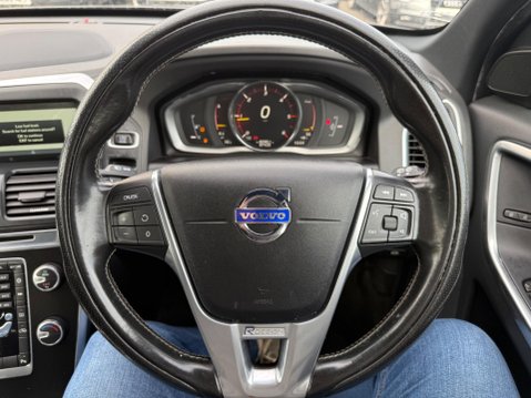 Volvo XC60 2.0 D4 R-Design Nav Euro 6 (s/s) 5dr 18