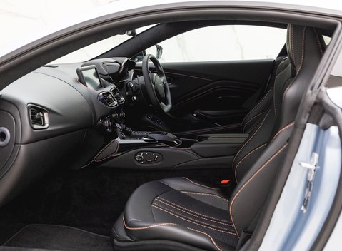 Aston Martin V8 Vantage 12