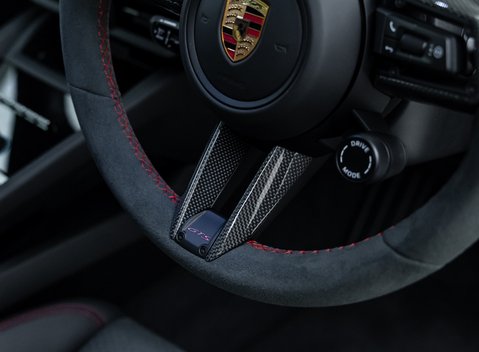 Porsche Macan GTS Electric 22
