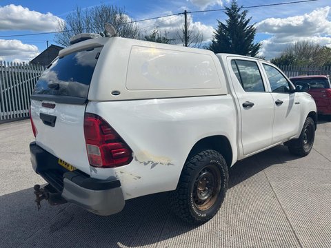 Toyota Hilux ACTIVE 4WD D-4D DCB 5