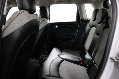 Mini Hatch COOPER CLASSIC 23