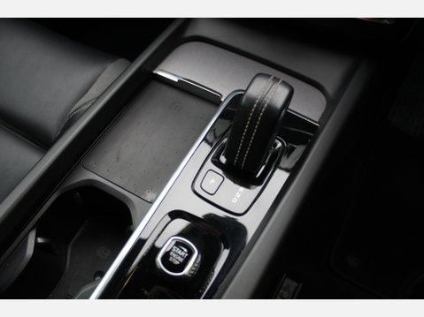 Volvo XC60 RECHARGE T6 R-DESIGN AWD 21