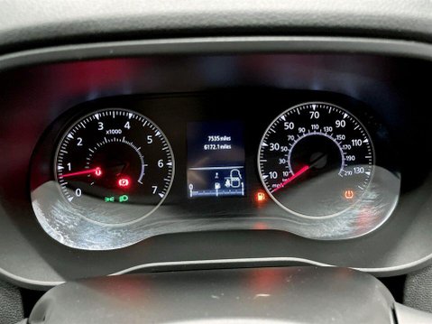 Dacia Duster 1.3 TCe Expression SUV 5dr Petrol Manual Euro 6 (s/s) (130 ps) Air Con - Bl 14