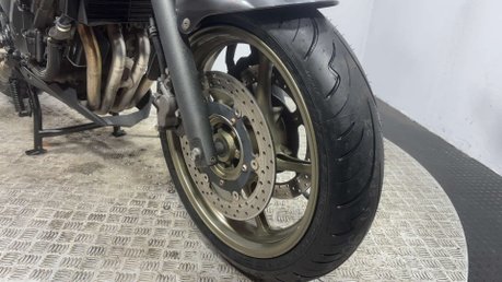 Yamaha XJ6 2010 20K NEW MOT PERFECT A2 BIKE COMMUTER 600CC XJ6 32