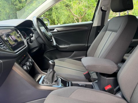 Volkswagen T-Roc 1.0 TSI SE Euro 6 (s/s) 5dr 31