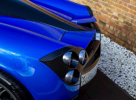Pagani Huayra 33
