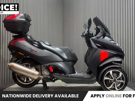 Peugeot Metropolis 400 RXR 2017 ONLY 10K 3 WHEELER TRIKE CAR LICENCE LONG MOT