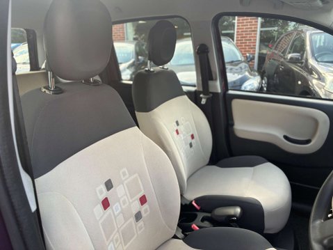 Fiat Panda 0.9 TwinAir Lounge Hatchback 5dr Petrol Dualogic Euro 5 (s/s) (85 bhp) 10