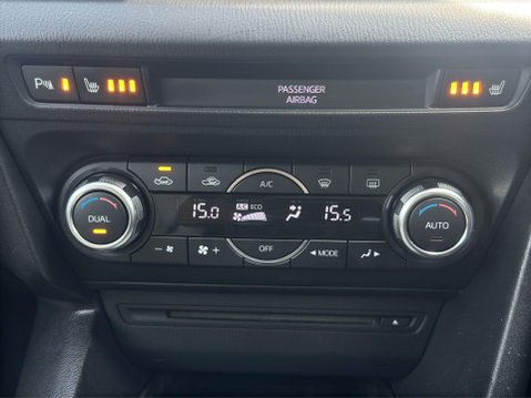 Mazda 3 2.0 SKYACTIV-G Sport Nav Auto Euro 5 (s/s) 5dr 37