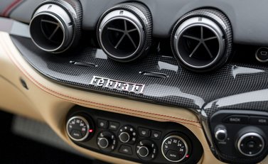 Ferrari F12 Berlinetta 16