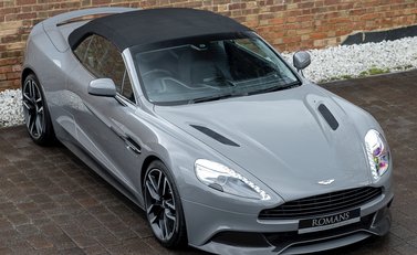 Aston Martin Vanquish Volante 9