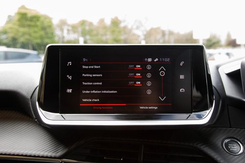 Peugeot 2008 PURETECH S/S ALLURE PREMIUM PLUS 28