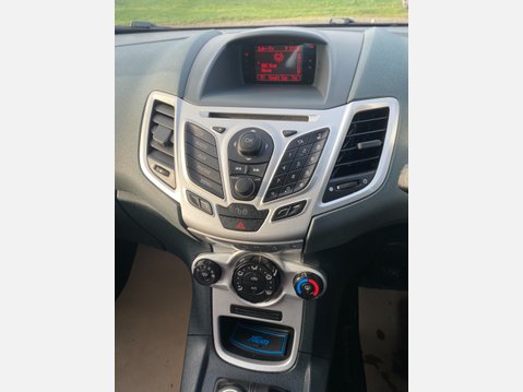 Ford Fiesta ZETEC 11