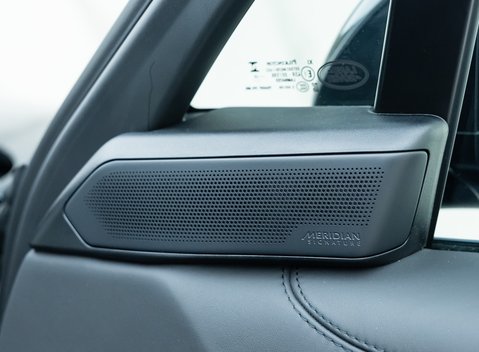 Land Rover Range Rover P530 SV 34