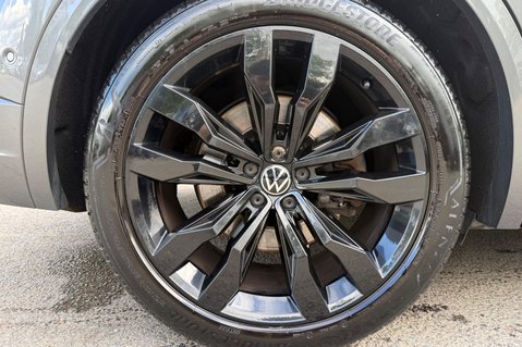 Volkswagen Touareg V6 BLACK EDITION TSI - DEMO +1 OWNER - FULL VW SERVICE HISTORY 72