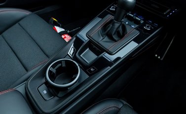 Porsche 911 GT3 TOURING (992) 21