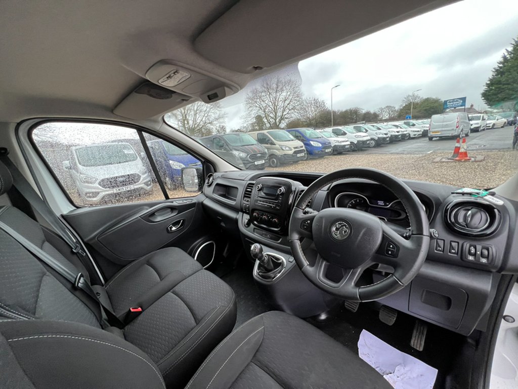 2018 Vauxhall VivaroSWB L1H1 2900 Sportive Cdti Air Con Sensors EURO 6 NO VAT — thumbnail 29 of 51