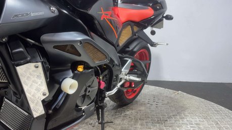 Aprilia RSV TUONO 2005 19K ICONIC STREETFIGHTER NAKED 1000CC NEW MOT 21