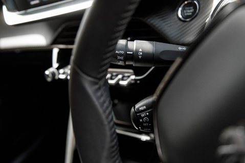 Peugeot 208 ALLURE PREMIUM 17