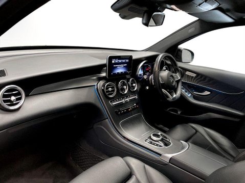 Mercedes-Benz GLC 2.1 GLC220d AMG Night Edition SUV 5dr Diesel G-Tronic+ 4MATIC Euro 6 (s/s) 15