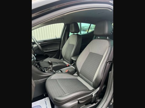 Vauxhall Astra 1.2 Astra Griffin Edition T 5dr 13