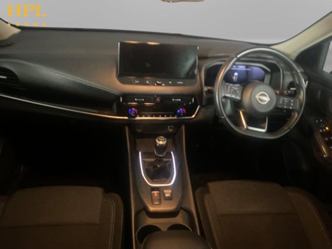 Nissan Qashqai 1.3 DIG-T MHEV N-Connecta SUV 5dr Petrol Hybrid Manual Euro 6 (s/s) (140 ps 18