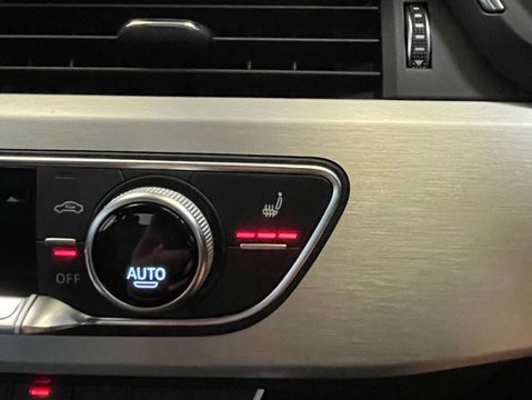Audi A5 2.0 A5 Sportback 35 TFSI S Line Semi-Auto 5dr 25