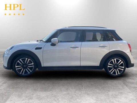 Mini Hatch 1.5 Cooper Exclusive Hatchback 5dr Petrol Steptronic Euro 6 (s/s) (136 ps) 4