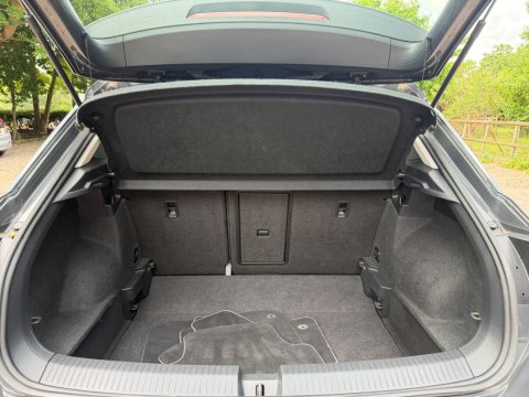 Volkswagen T-Roc 1.0 TSI SE Euro 6 (s/s) 5dr 32