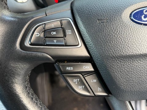 Ford Ecosport 1.5 TDCi Titanium Euro 6 (s/s) 5dr 23