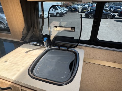 Auto-Sleepers Kingham 2 Berth|2 Belts|French Bed|Shower|Toilet|Wifi Capability|Vanlux 11