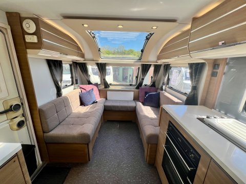 Adria Adora Thames 613 UT 13