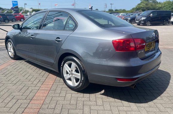 Volkswagen Jetta SE TDI BLUEMOTION TECH £35 ROAD TAX 11