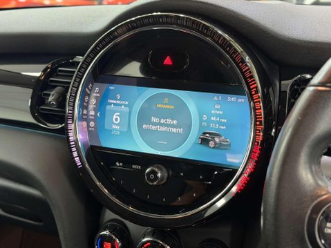 Mini Hatch 1.5 Cooper Classic Hatchback 5dr Petrol Steptronic Euro 6 (s/s) (136 ps) 39