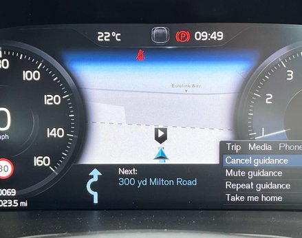 Volvo XC40 2.0 XC40 Inscription Pro T4 Auto 5dr 24