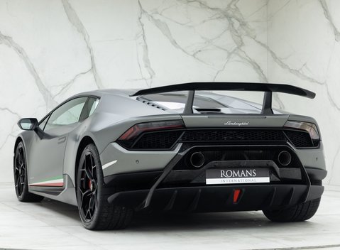 Lamborghini Huracan LP 640-4 PERFORMANTE 7