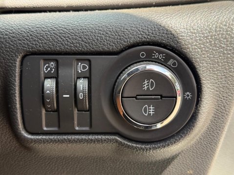 Vauxhall Astra 2.0 CDTi SRi Sports Tourer Euro 5 (s/s) 5dr 11