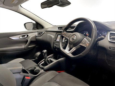 Nissan Qashqai 1.5 dCi N-Connecta SUV 5dr Diesel Manual Euro 6 (s/s) (115 ps) 12