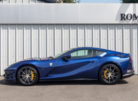 Ferrari 812 Superfast 2