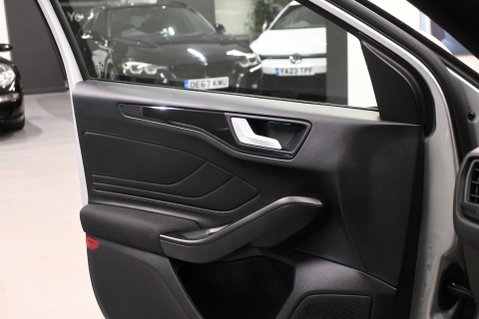 Ford Focus 1.0 Focus ST-Line X mHEV Auto 5dr 57