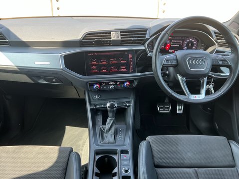 Audi Q3 TFSI QUATTRO S LINE 10