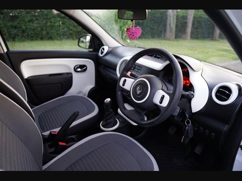 Renault Twingo 1.0 SCe Play Euro 6 5dr 15