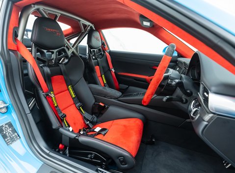 Porsche 911 GT2 RS Weissach (991) 11