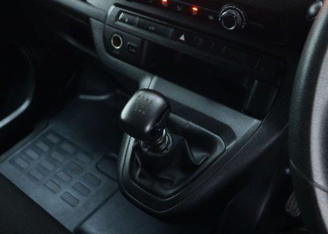 Citroen Dispatch 1.5 BlueHDi 1000 Enterprise Edition M Panel Van 6dr Diesel Manual FWD 2 Eur 27