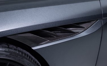 Aston Martin DBS Superleggera 36