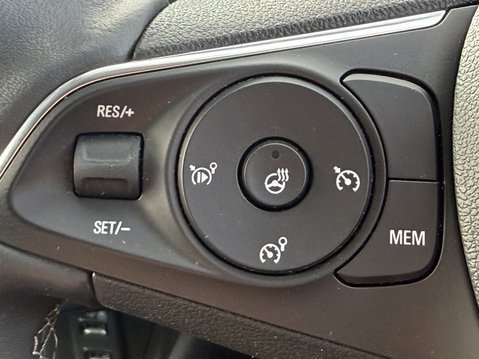 Vauxhall Crossland 1.2 Turbo Ultimate 5dr 29