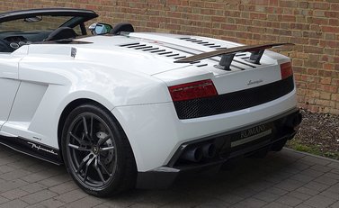 Lamborghini Gallardo LP 570-4 Performante Spyder 12